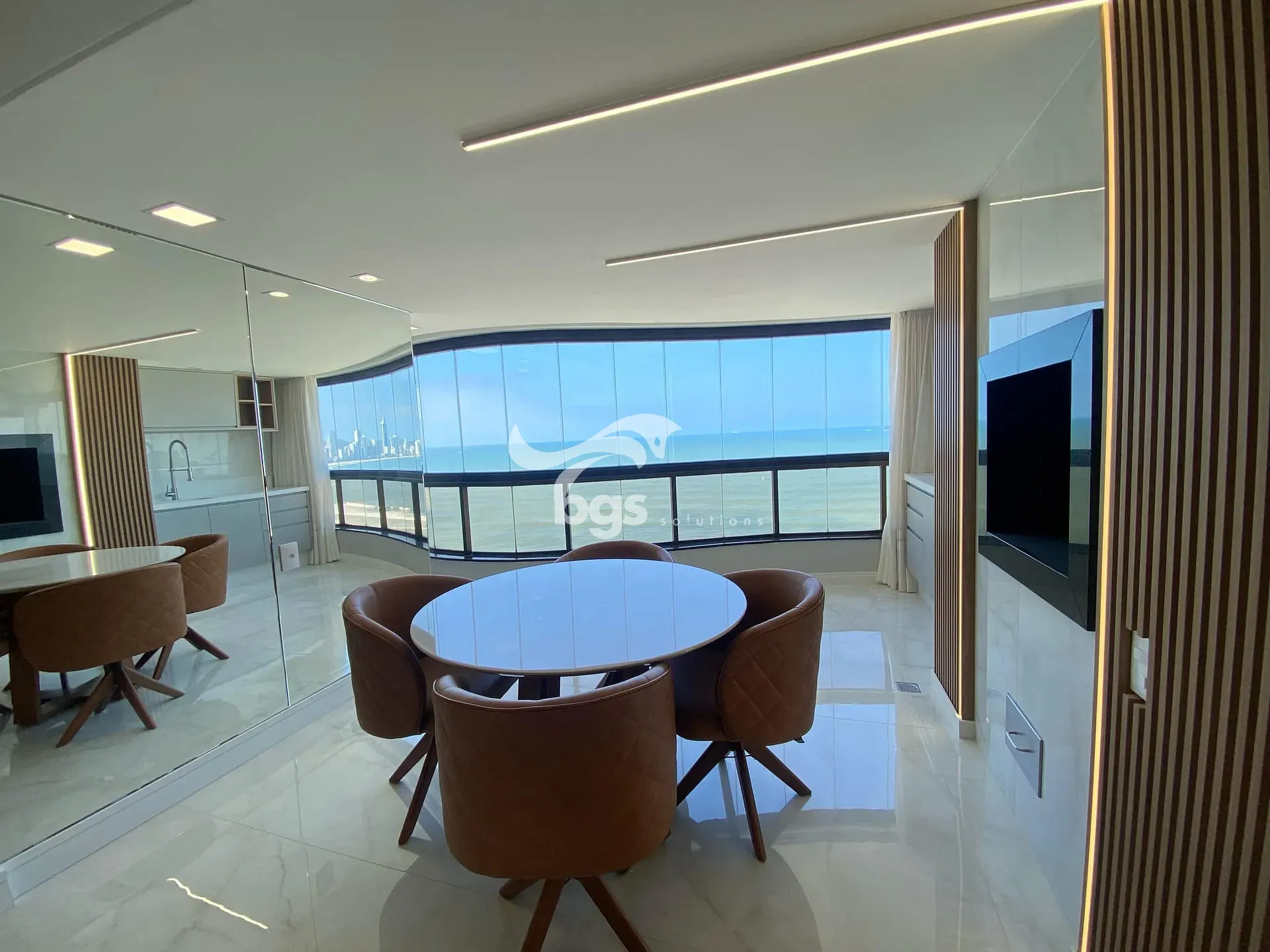 Apartamento, 4 quartos, 220 m² - Foto 2