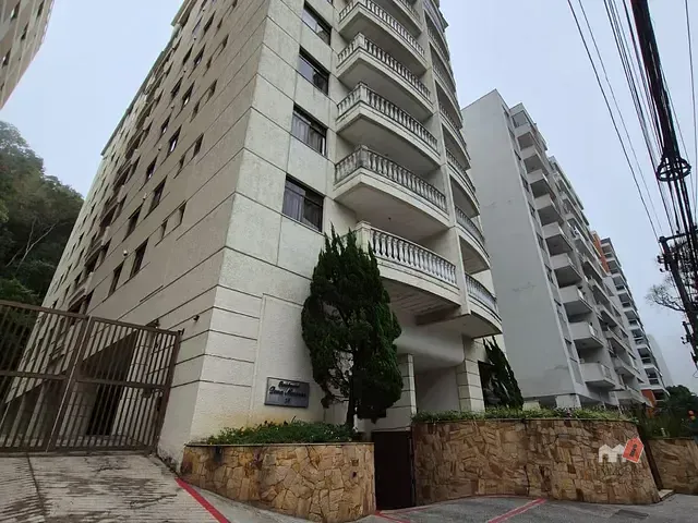 Apartamento 2 quartos e 3 banheiros, à venda ou para alugar, no bairro Centro em Petrópolis