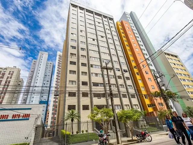 Apartamento 3 quartos e 3 banheiros, à venda, no bairro Cristo Rei em Curitiba