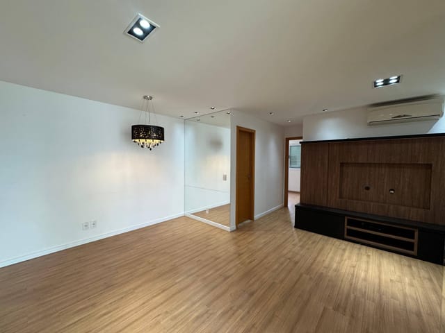Apartamento 2 quartos e 2 banheiros, à venda, no bairro Gleba Fazenda Palhano em Londrina
