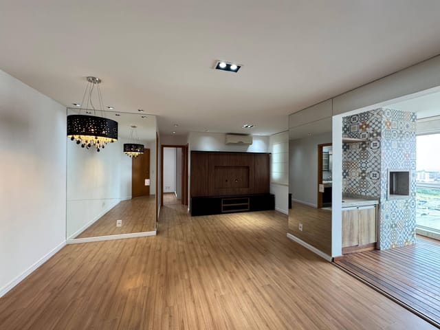 Apartamento 2 quartos e 2 banheiros, à venda, no bairro Gleba Fazenda Palhano em Londrina