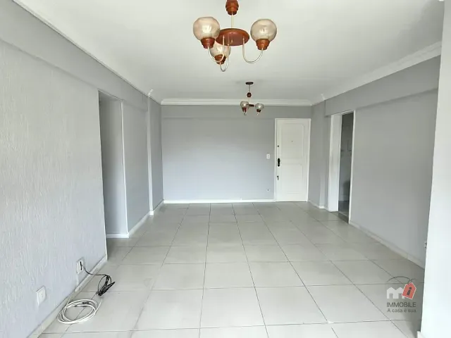 Apartamento 2 quartos e 2 banheiros, à venda, no bairro Bingen em Petrópolis