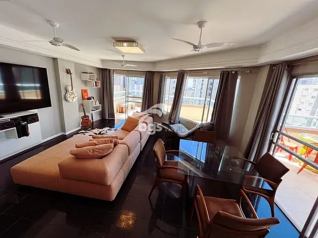 Cobertura / Penthouse com 274m² 4 quartos e 4 banheiros, à venda, no bairro Centro em Rua 3150