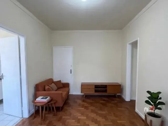 Apartamento 1 quarto e 1 banheiro, para alugar, no bairro Centro em Petrópolis