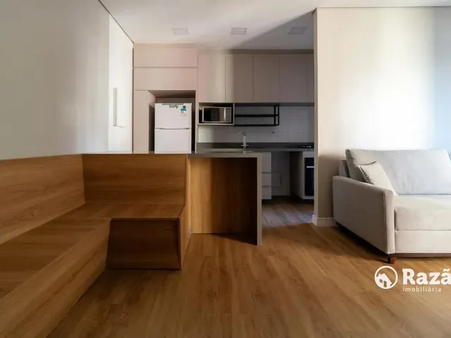 Apartamento 1 quarto e 1 banheiro, para alugar, no bairro Centro em Curitiba