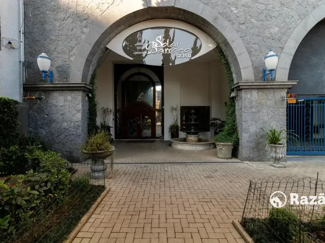 Apartamento 1 quarto e 1 banheiro, para alugar, no bairro Centro em Curitiba