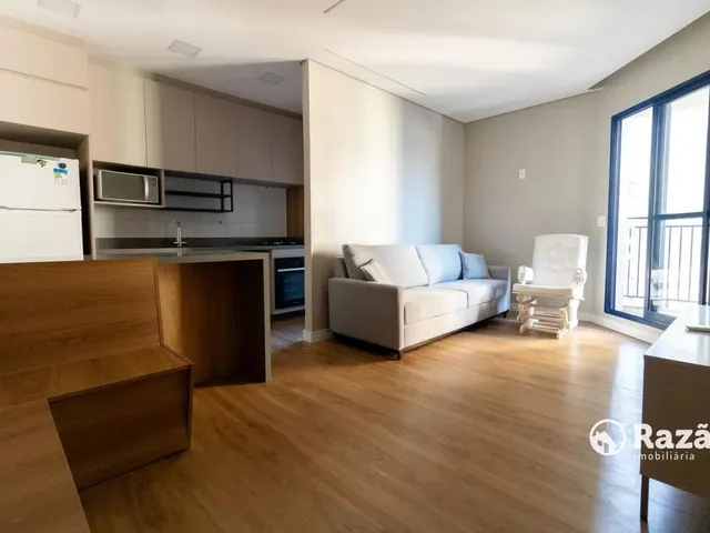 Apartamento 1 quarto e 1 banheiro, para alugar, no bairro Centro em Curitiba