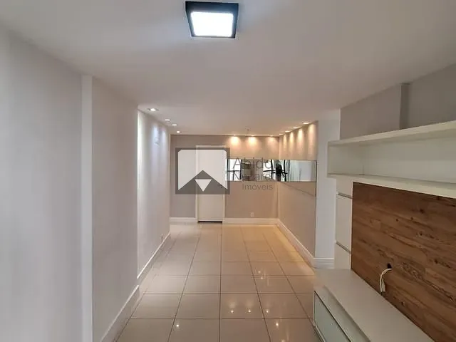 Apartamento com 86m² 2 quartos e 1 banheiro, para alugar, no bairro Vital Brasil em Niterói
