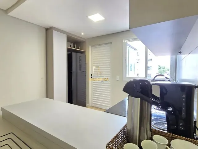 Apartamento 3 quartos e 3 banheiros, para alugar, no bairro Portão em Curitiba