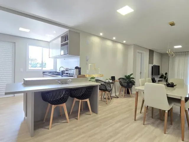 Apartamento 3 quartos e 3 banheiros, para alugar, no bairro Portão em Curitiba