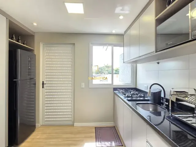 Apartamento 3 quartos e 3 banheiros, para alugar, no bairro Portão em Curitiba