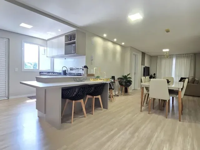 Apartamento 3 quartos e 3 banheiros, para alugar, no bairro Portão em Curitiba