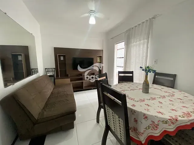 Apartamento com 95m² 2 quartos e 1 banheiro, à venda, no bairro Centro em Balneário Camboriú