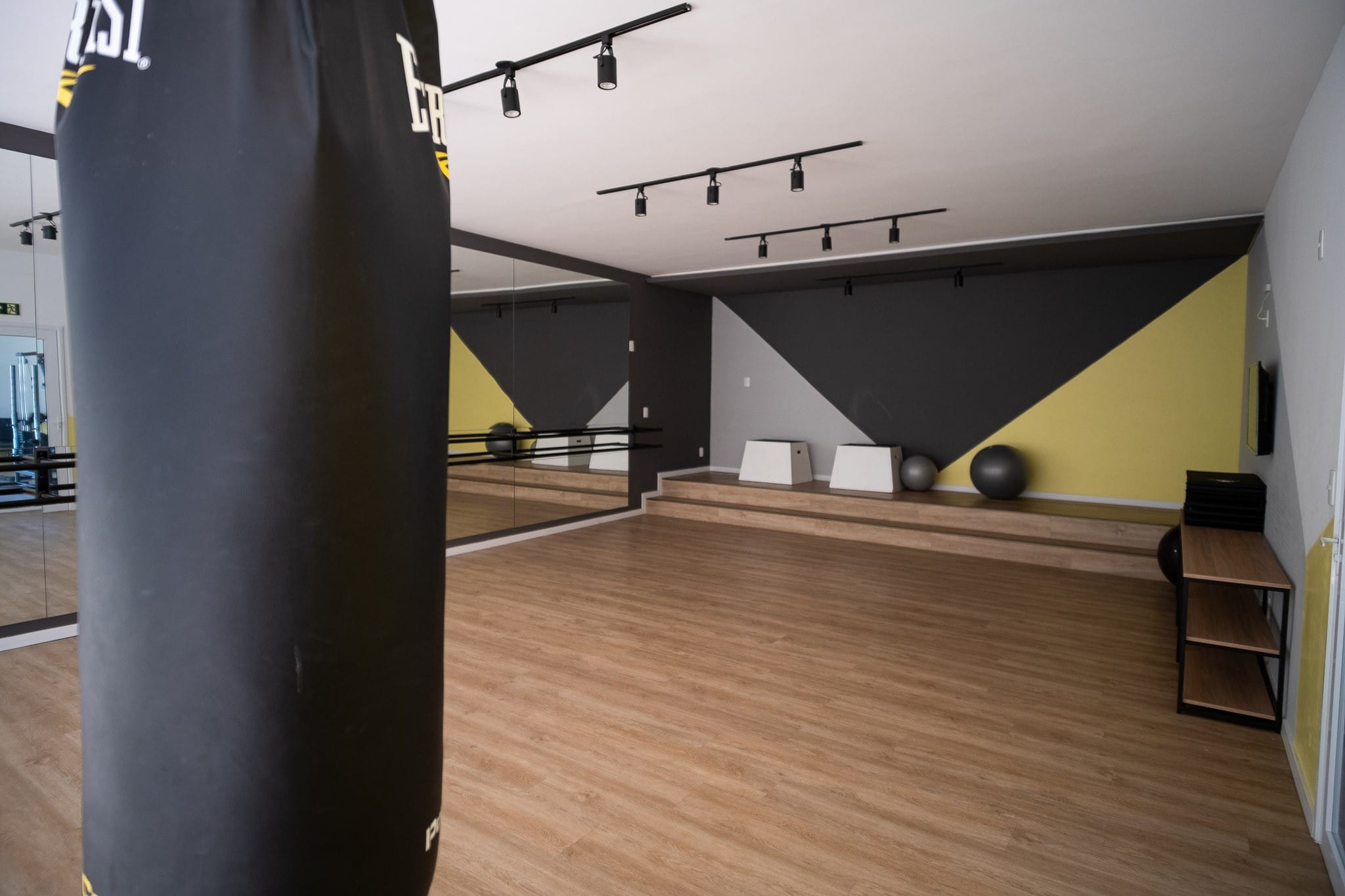 Apartamento à venda no Smart Urban Club, Areal - 74 m², 3 quartos (sendo 1 suíte), sacada com churrasqueira e andar alto. - 19
