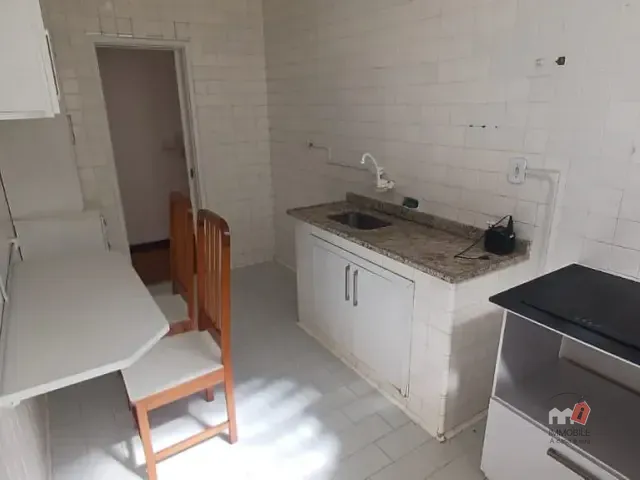 Apartamento 3 quartos e 1 banheiro, para alugar, no bairro Centro em Petrópolis
