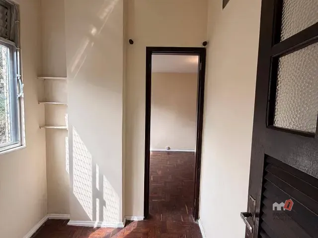 Apartamento 1 quarto e 1 banheiro, para alugar, no bairro Valparaíso em Petrópolis