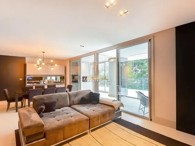 Apartamento 3 quartos e 8 banheiros, para alugar, no bairro Ecoville em Curitiba