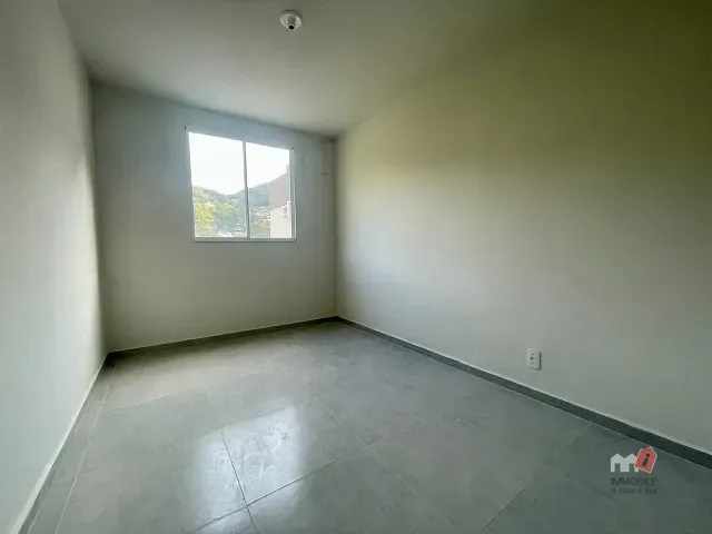 Apartamento 2 quartos e 1 banheiro, à venda, no bairro Duarte Silveira em Petrópolis