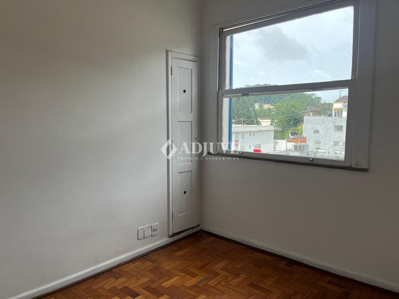 Apartamento à venda e aluguel com 3 quartos, 130m² - Foto 5