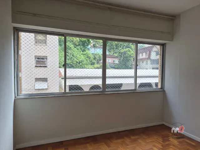 Apartamento 2 quartos e 2 banheiros, para alugar, no bairro Centro em Petrópolis