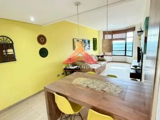 Apartamento 2 quartos e 1 banheiro, à venda, no bairro Jardim das Indústrias em São José dos Campos