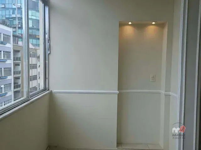 Apartamento 3 quartos e 2 banheiros, para alugar, no bairro Centro em Petrópolis