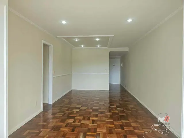 Apartamento 3 quartos e 2 banheiros, para alugar, no bairro Centro em Petrópolis