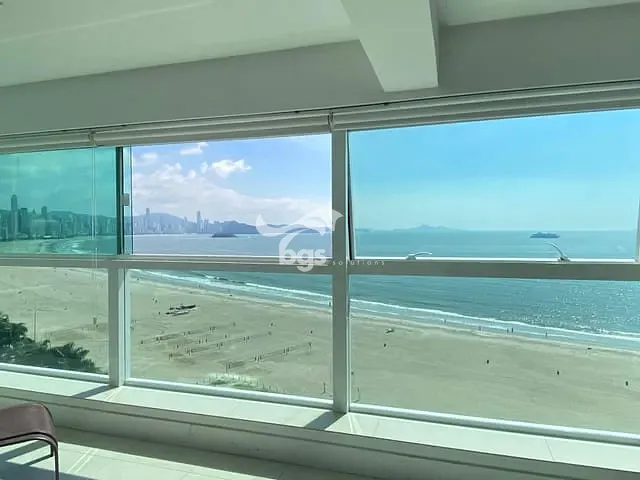 Apartamento com 208m² 3 quartos e 4 banheiros, à venda, no bairro Centro em Balneário Camboriú