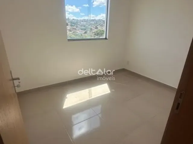 Apartamento 2 quartos e 1 banheiro, à venda, no bairro Jardim dos Comerciários (Venda Nova) em Belo Horizonte