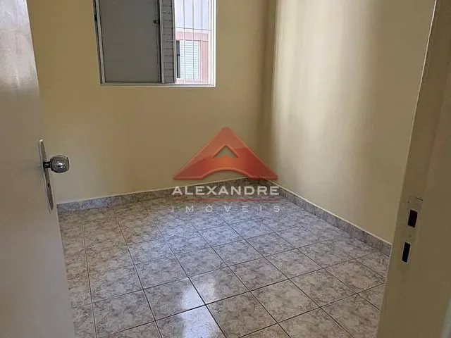 Apartamento 2 quartos e 1 banheiro, à venda, no bairro Jardim Satélite em São José dos Campos