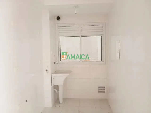 Apartamento 2 quartos e 1 banheiro, para alugar, no bairro ATUBA em Curitiba