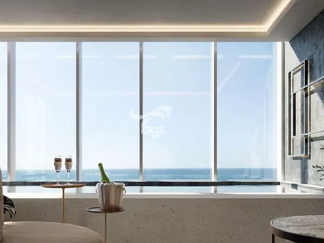 Apartamento com 211m² 4 quartos e 5 banheiros, à venda, no bairro Centro em Balneário Camboriú