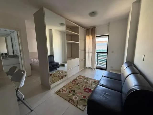 Apartamento 1 quarto e 1 banheiro, para alugar, no bairro Batel em Curitiba