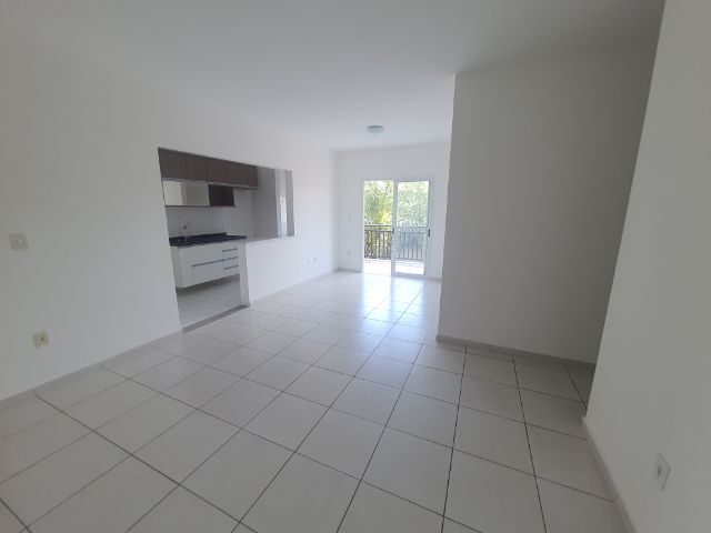Apartamento 3 quartos e 1 banheiro, à venda ou para alugar, no bairro Tabaú em Pindamonhangaba