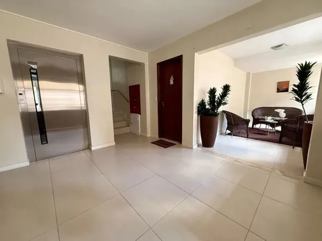 Apartamento 3 quartos e 2 banheiros, para alugar, no bairro Água Verde em Curitiba