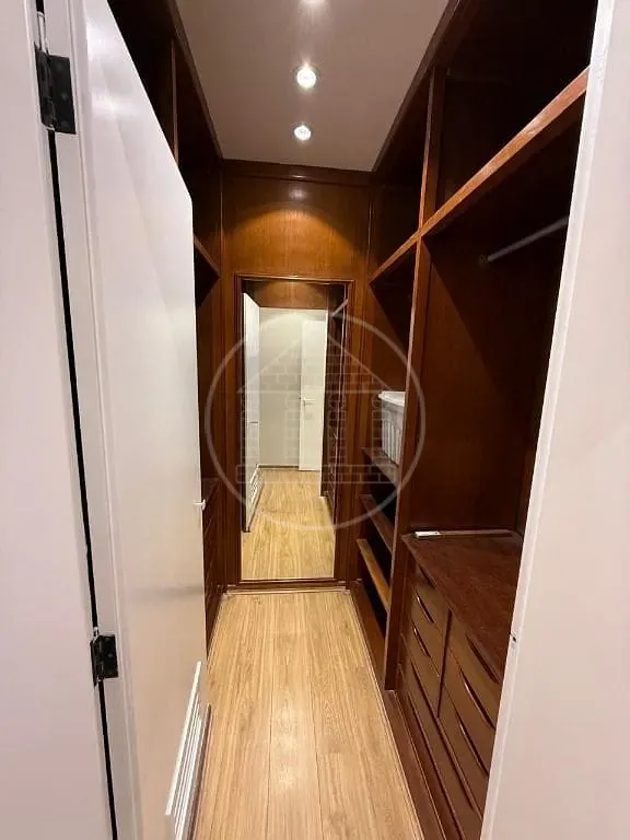 Apartamento, 3 quartos, 216 m² - Foto 12