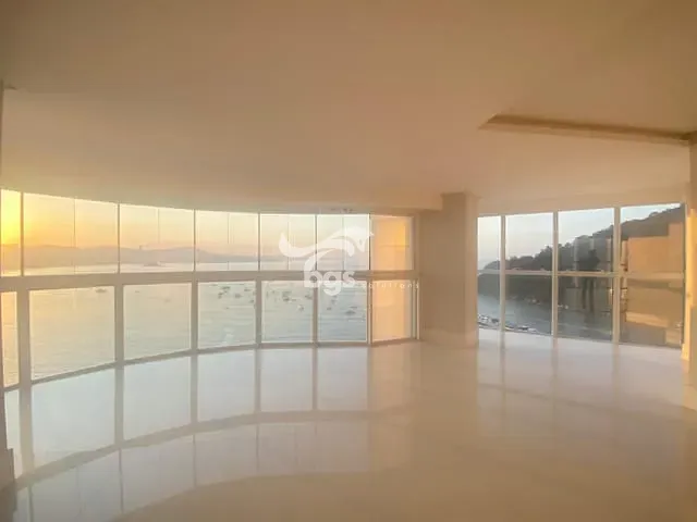 Apartamento com 464m² 4 quartos e 5 banheiros, à venda, no bairro Centro em Balneário Camboriú