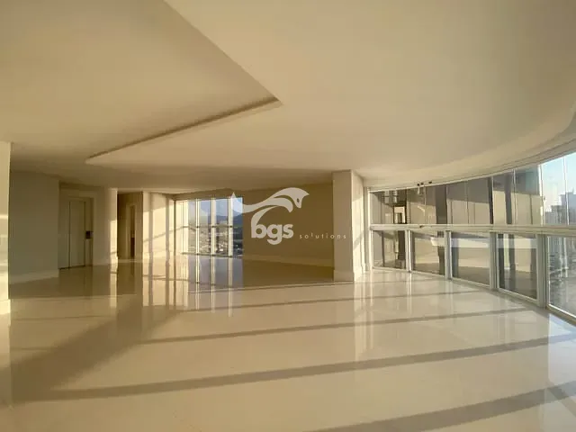 Apartamento com 464m² 4 quartos e 5 banheiros, à venda, no bairro Centro em Balneário Camboriú