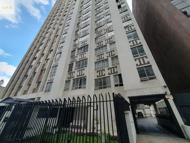 Apartamento 1 quarto e 1 banheiro, à venda, no bairro Centro em Curitiba