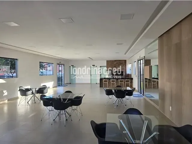 Apartamento com 58m² 2 quartos e 2 banheiros, à venda, no bairro CONDOMINIO LE CHALET em Londrina