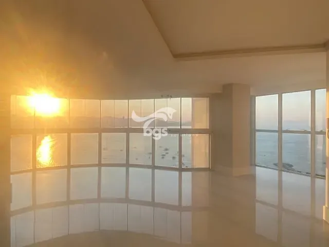 Apartamento com 464m² 4 quartos e 5 banheiros, à venda, no bairro Centro em Balneário Camboriú