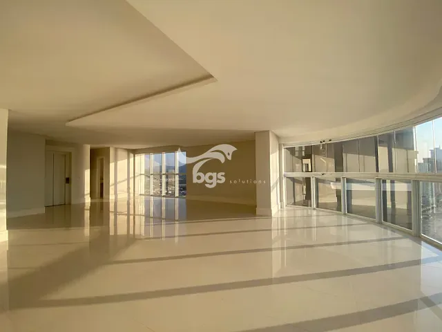 Apartamento com 464m² 4 quartos e 5 banheiros, à venda, no bairro Centro em Balneário Camboriú
