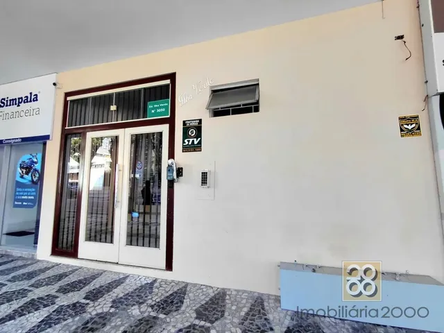 Apartamento 1 quarto e 1 banheiro, para alugar, no bairro Centro em Curitiba