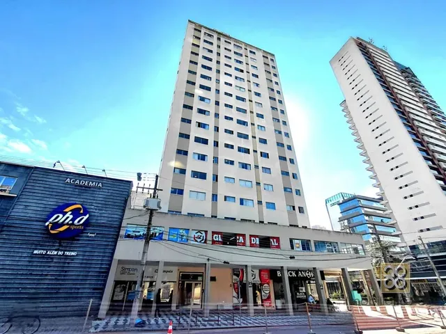 Apartamento 1 quarto e 1 banheiro, para alugar, no bairro Centro em Curitiba
