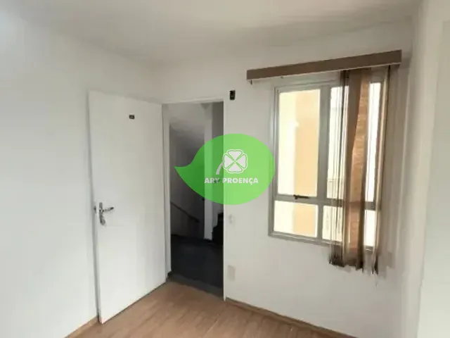 Apartamento 2 quartos e 1 banheiro, para alugar, no bairro Jardim Guadalajara em Sorocaba