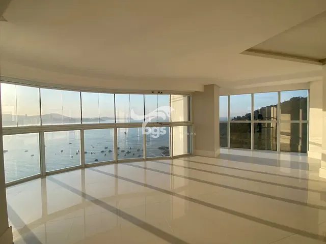 Apartamento com 464m² 4 quartos e 5 banheiros, à venda, no bairro Centro em Balneário Camboriú