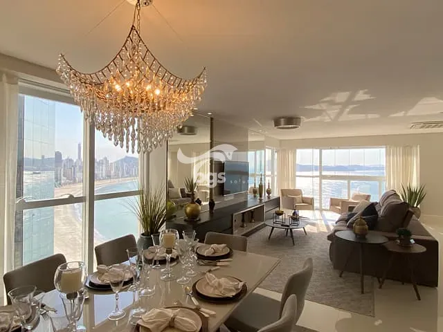 Apartamento com 464m² 4 quartos e 5 banheiros, à venda, no bairro Centro em Balneário Camboriú