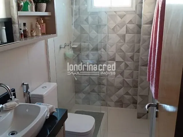 Apartamento 3 quartos e 2 banheiros, à venda, no bairro RESIDENCIAL CITTA DI TREVISO em Cambé
