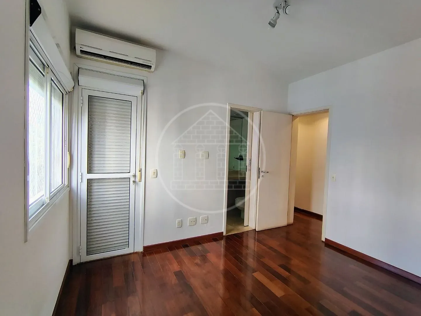 Apartamento, 4 quartos, 244 m² - Foto 14