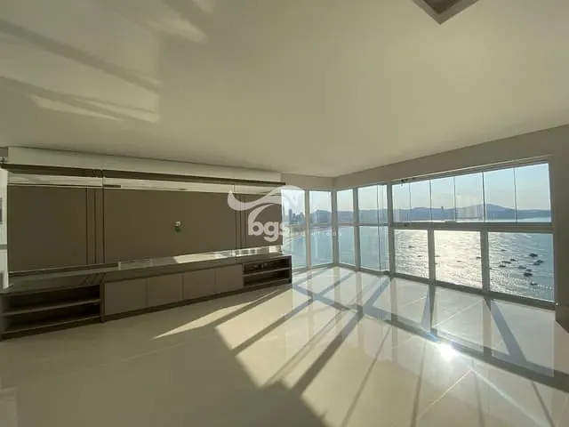Apartamento com 464m² 4 quartos e 5 banheiros, à venda, no bairro Centro em Balneário Camboriú